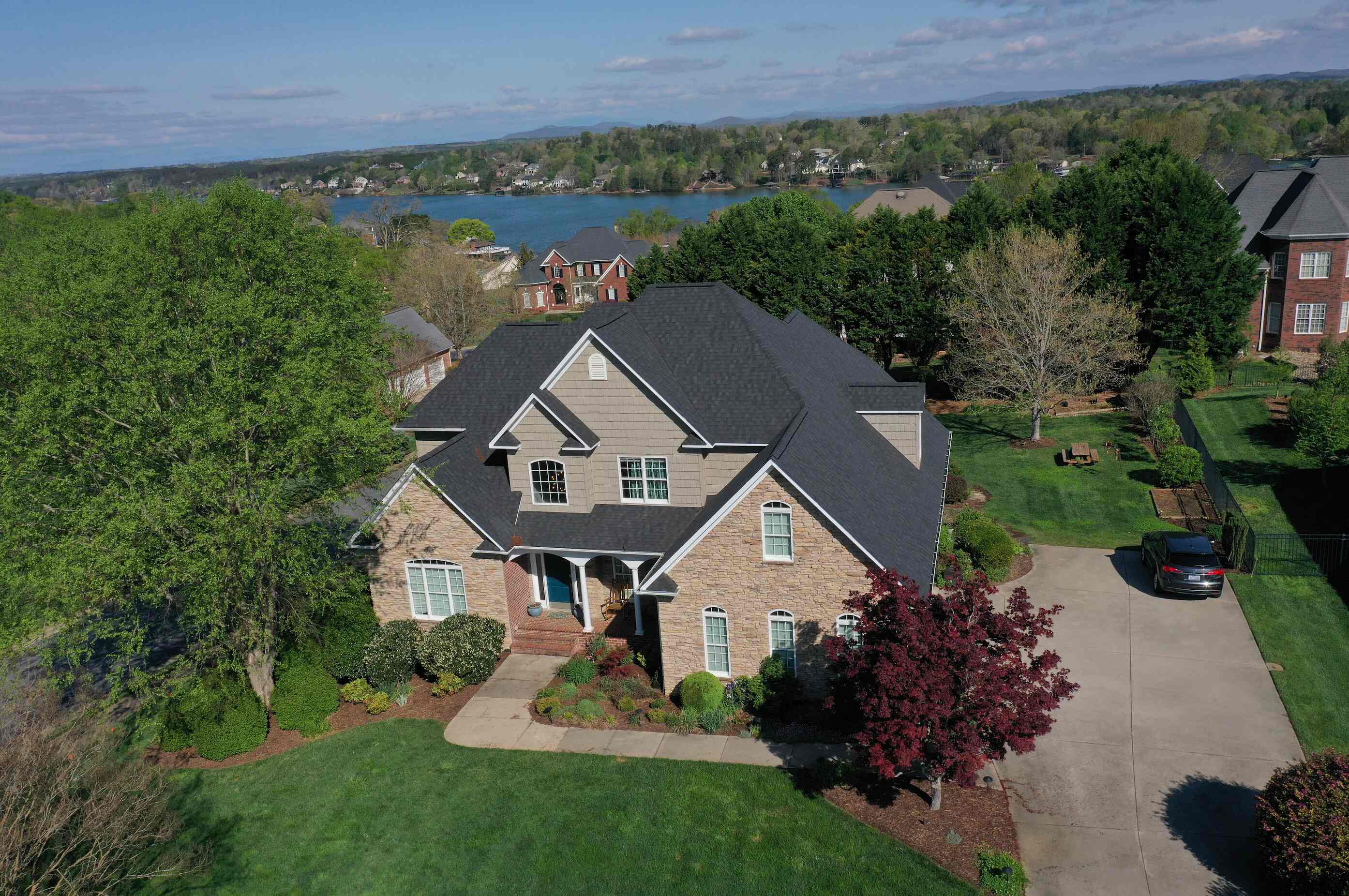 Expert asphalt roofing work in Hickory NC completed by the best roofing company known for exceptional service and results