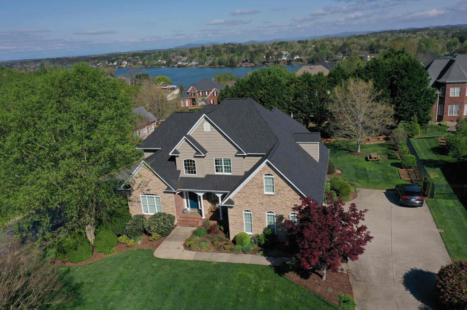 Expert asphalt roofing work in Hickory NC completed by the best roofing company known for exceptional service and results