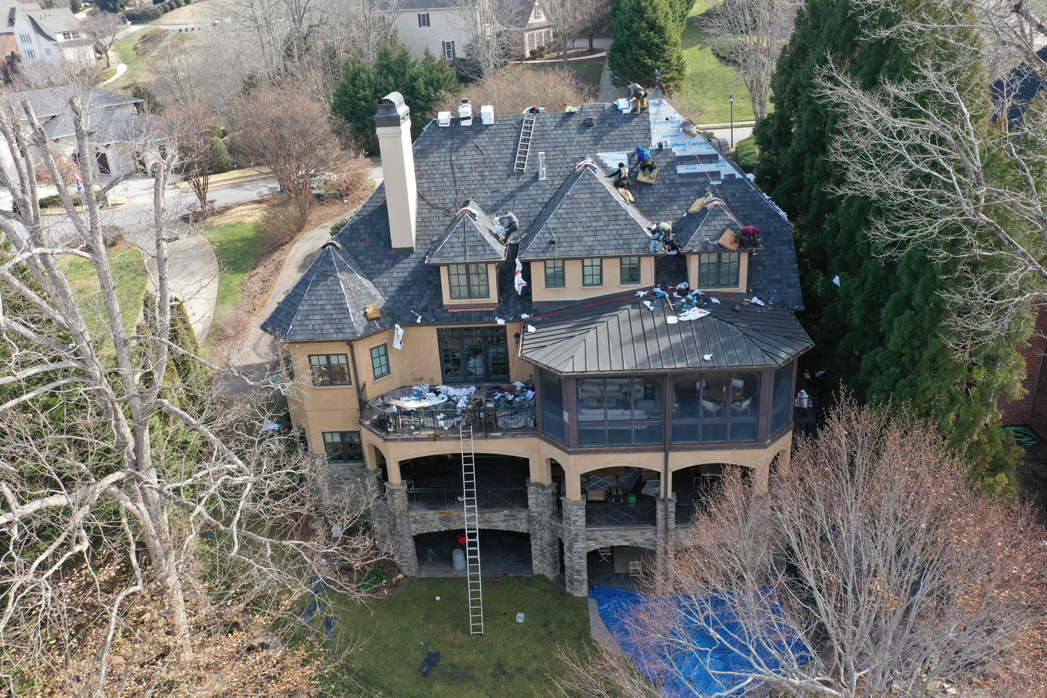 Looking for roof replacement services in Hickory NC? Our expert team specializes in quality roof replacements to ensure your home stays protected. Contact us for a free estimate today!